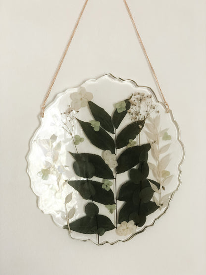 Wilde Fleur Co. Flower Resin Wall Hanging