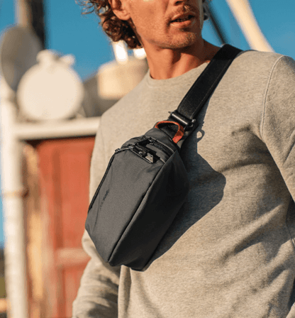 PacSafe Vibe 100 Anti-Theft Hip Pack